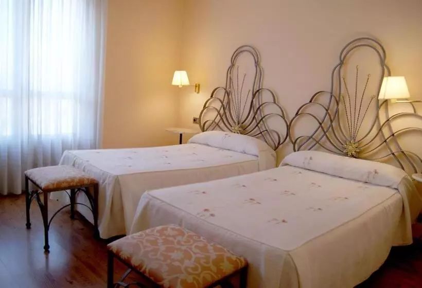 Fotos del hotel Manrique De Lara:  7