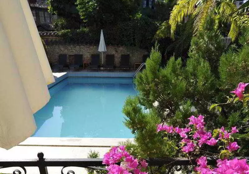 Fotos del hotel Tuvana:  10