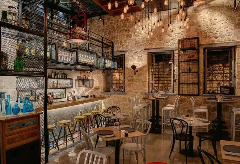 Fotos del hotel Tuvana:  5