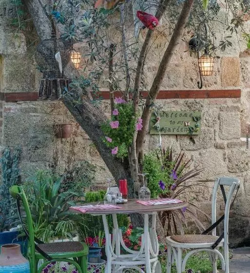 Fotos del hotel Tuvana:  6