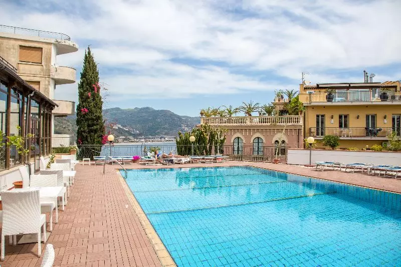 Fotos del hotel Villa Esperia:  7