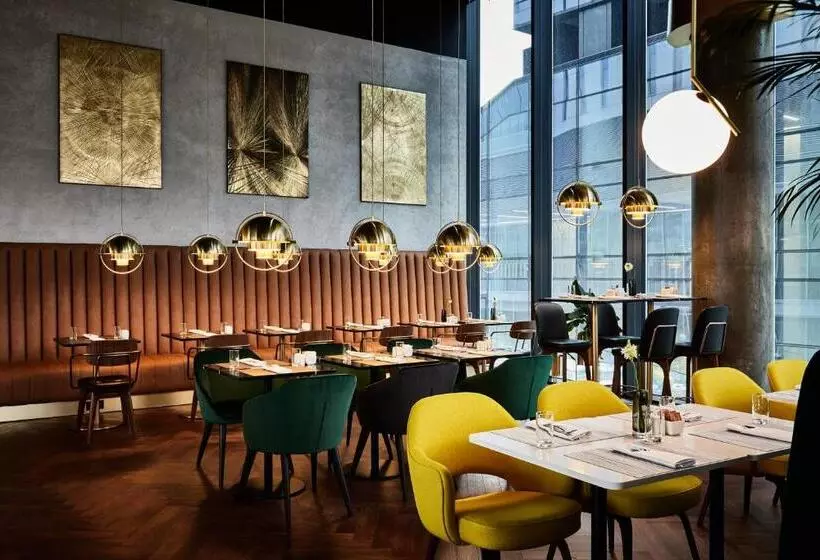 Fotos del hotel Holiday Inn Express  Warsaw  The Hub, An Ihg:  15