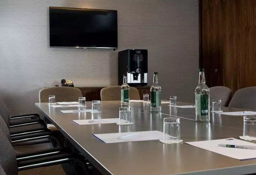 Fotos del hotel Holiday Inn Express London-wimbledon-south, An Ihg:  15