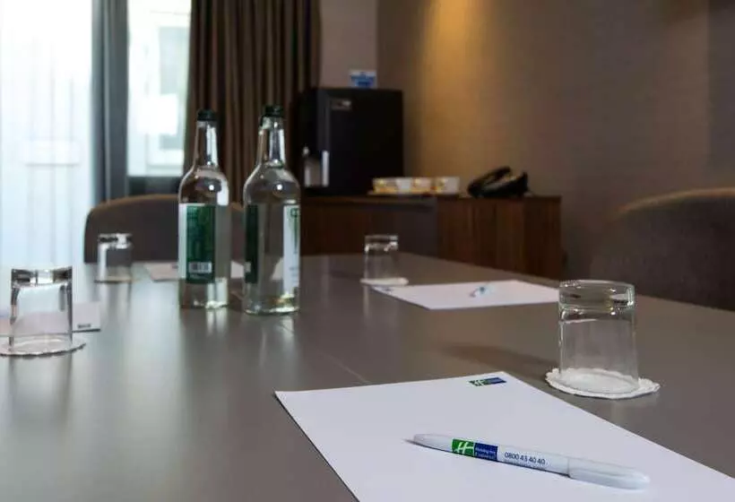 Fotos del hotel Holiday Inn Express London-wimbledon-south, An Ihg:  24
