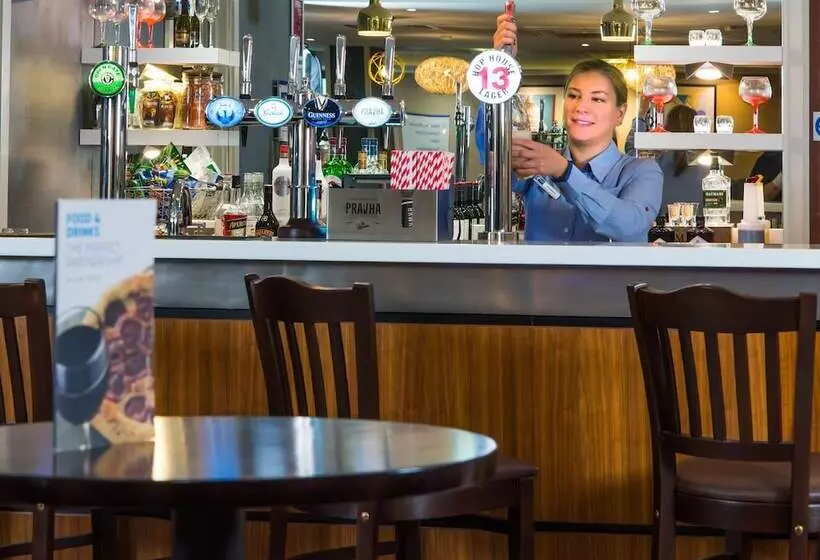 Fotos del hotel Holiday Inn Express London-wimbledon-south, An Ihg:  20