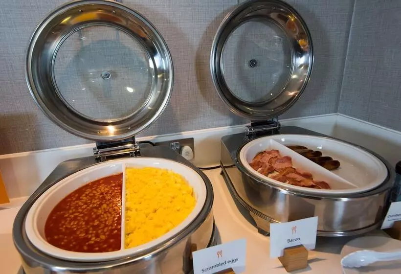 Fotos del hotel Holiday Inn Express London-wimbledon-south, An Ihg:  3