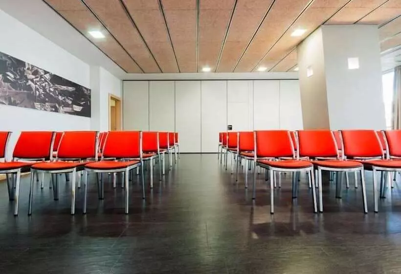 Fotos del hotel Gobeo Park:  8