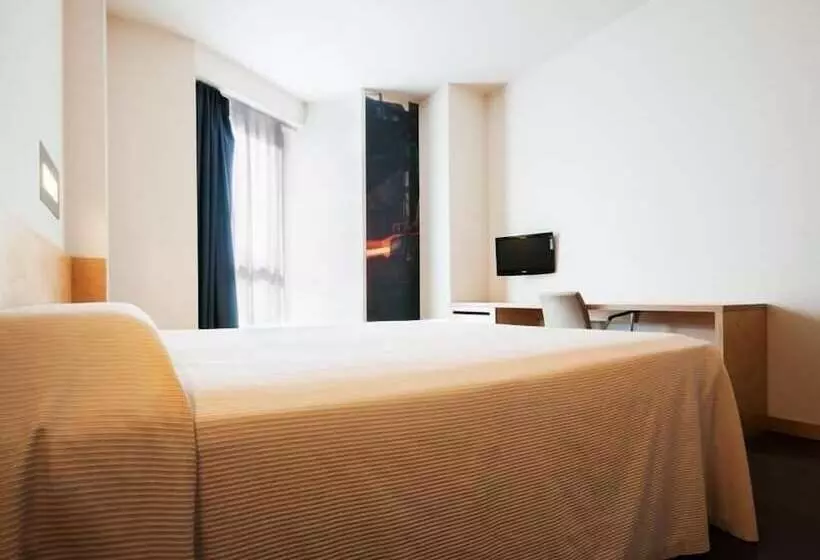 Fotos del hotel Gobeo Park:  19