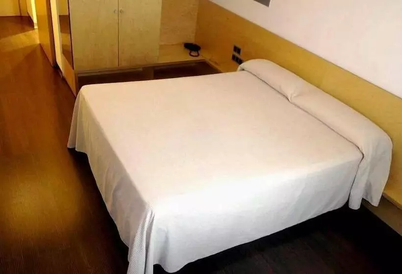 Fotos del hotel Gobeo Park:  2