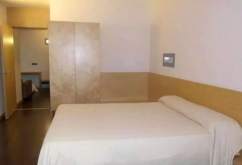 Fotos del hotel Gobeo Park:  12