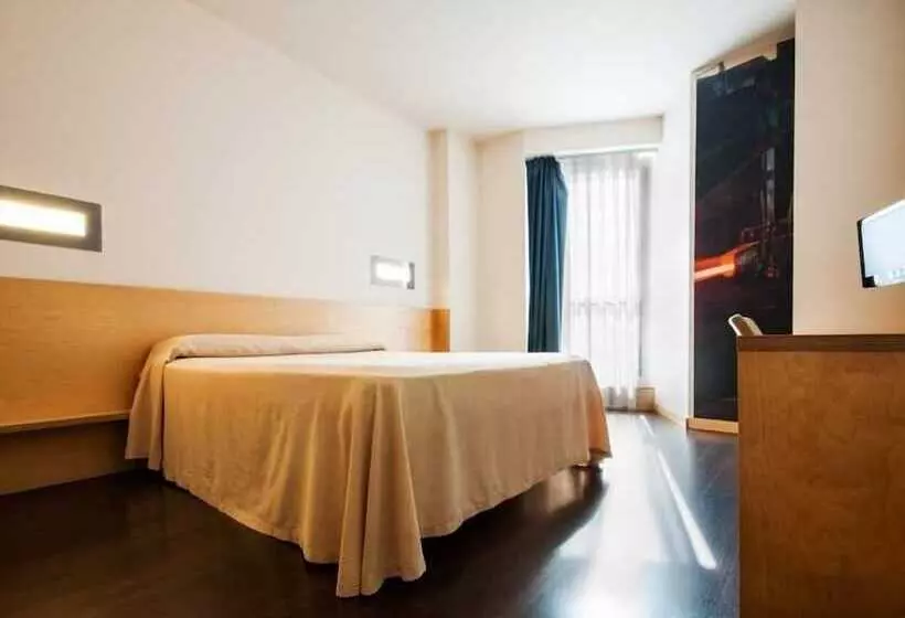 Fotos del hotel Gobeo Park:  24