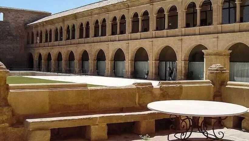 Fotos del hotel Hospederia Monasterio De Rueda:  6