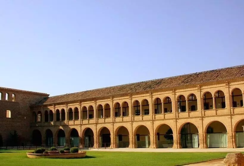 Fotos del hotel Hospederia Monasterio De Rueda:  10