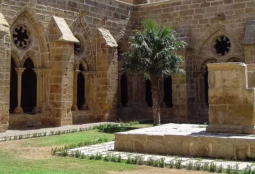 Fotos del hotel Hospederia Monasterio De Rueda:  3