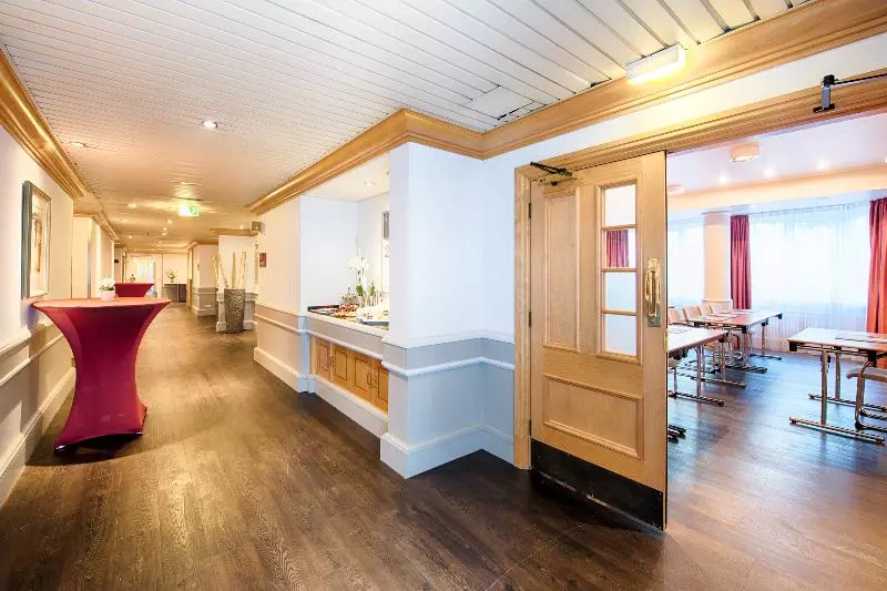 Fotos del hotel Leonardo  Düsseldorf City Center:  3