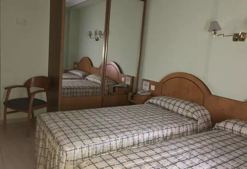 Fotos del hotel Silos 2000:  8