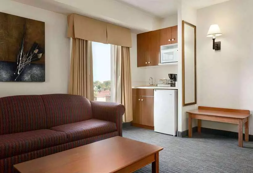 Fotos del hotel Days By Wyndham Niagara Falls Centre St. By The Falls:  11