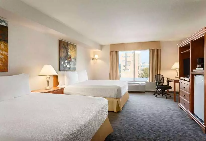 Fotos del hotel Days By Wyndham Niagara Falls Centre St. By The Falls:  12
