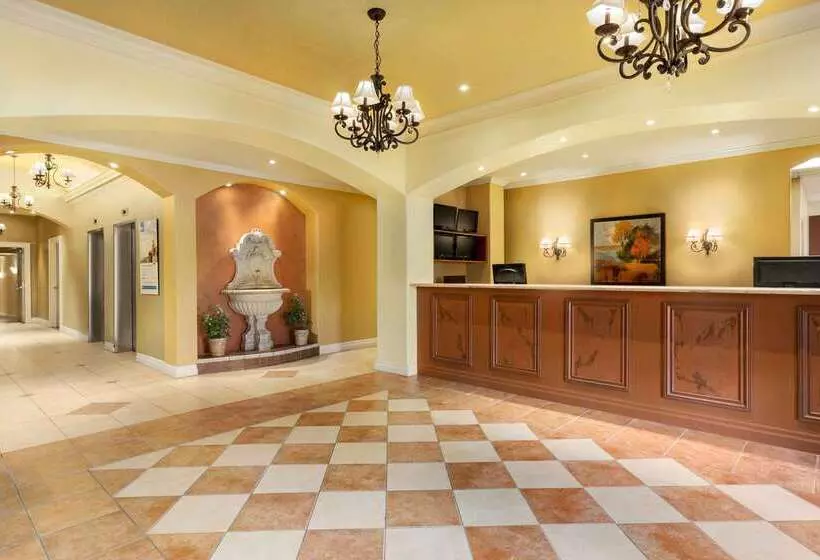 Fotos del hotel Days By Wyndham Niagara Falls Centre St. By The Falls:  4