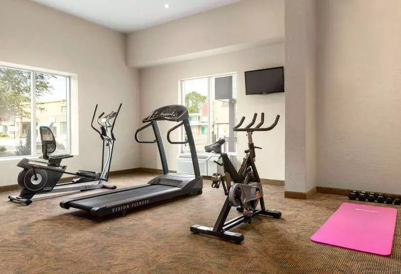 Fotos del hotel Days By Wyndham Niagara Falls Centre St. By The Falls:  5