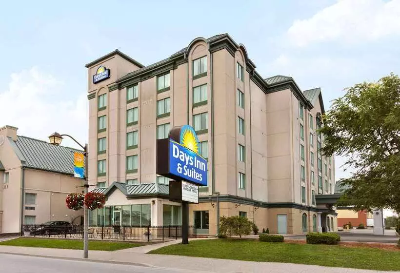 Fotos del hotel Days By Wyndham Niagara Falls Centre St. By The Falls:  8