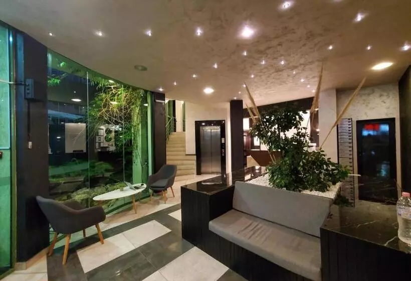 Fotos del hotel Juli:  8