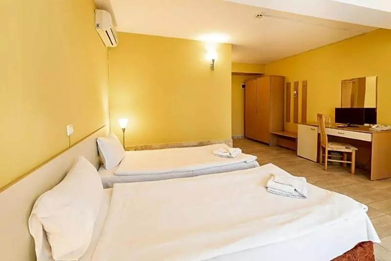 Fotos del hotel Juli:  4