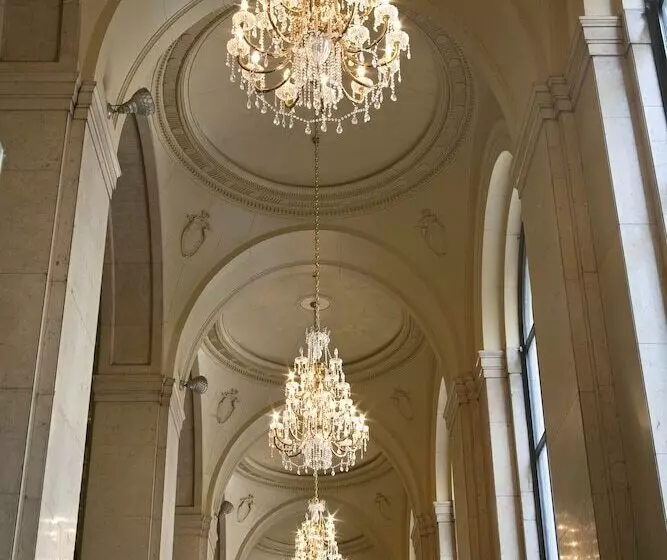 Fotos del hotel One King West Hotel And Residence:  14