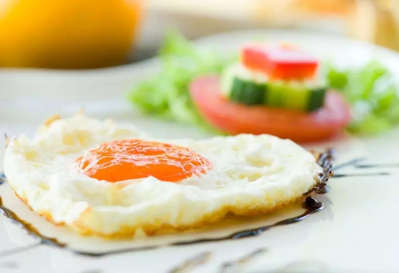 Fotos del hotel Sisuites:  5