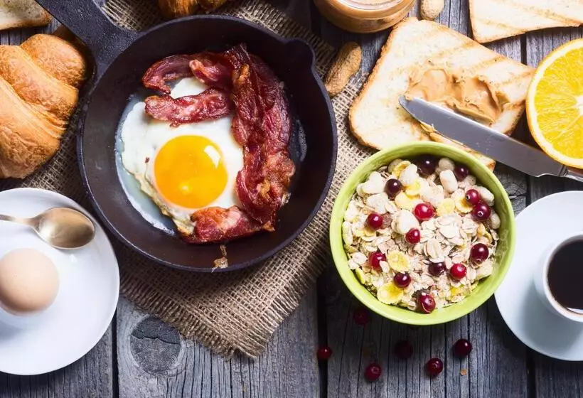 Fotos del hotel Sisuites:  19