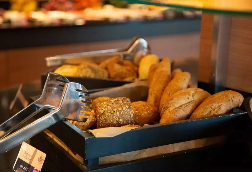 Fotos del hotel Sisuites:  21