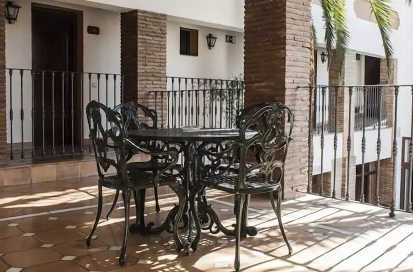 Fotos del hotel Casa Grande De El Burgo:  19