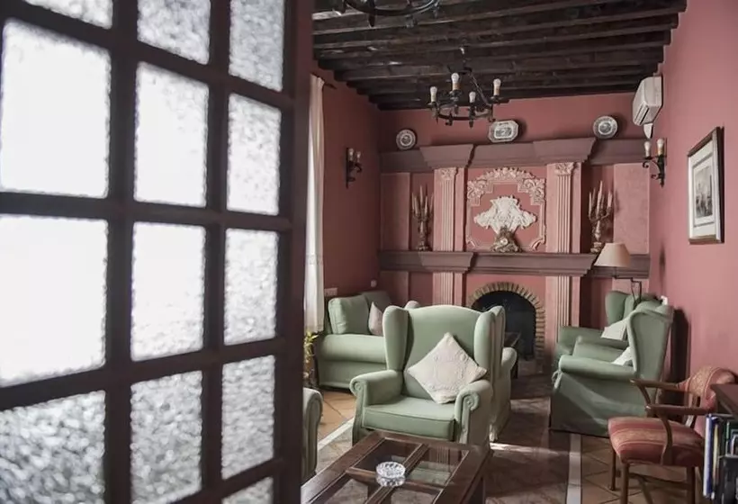 Fotos del hotel Casa Grande De El Burgo:  2