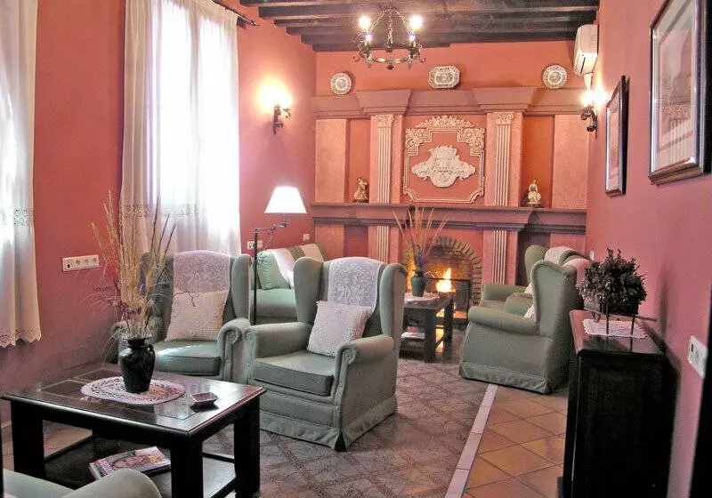 Fotos del hotel Casa Grande De El Burgo:  8