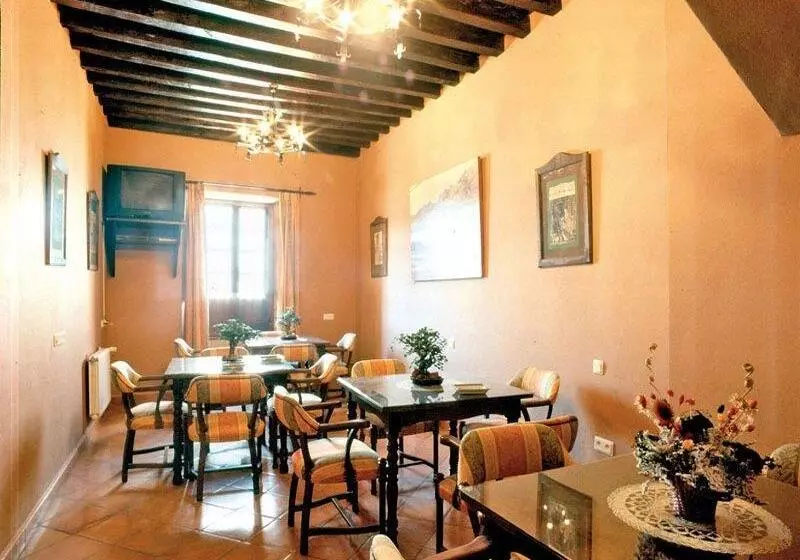 Fotos del hotel Casa Grande De El Burgo:  16