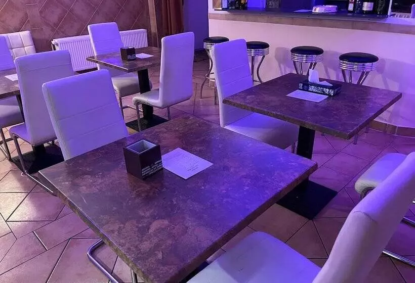 Fotos del hotel City Hotel West:  13