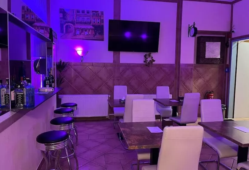 Fotos del hotel City Hotel West:  3