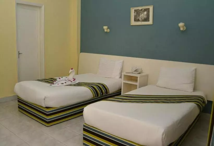 Fotos del hotel Empire Beach Resort:  18