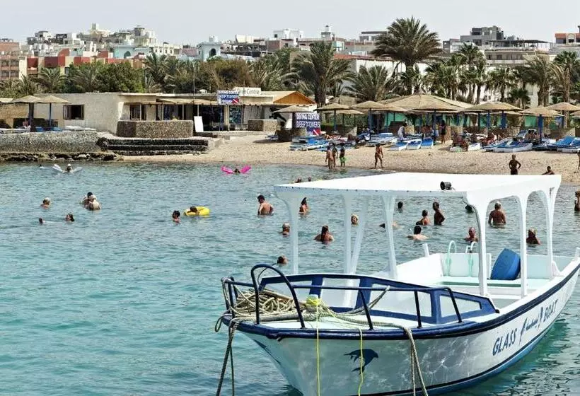 Fotos del hotel Empire Beach Resort:  2