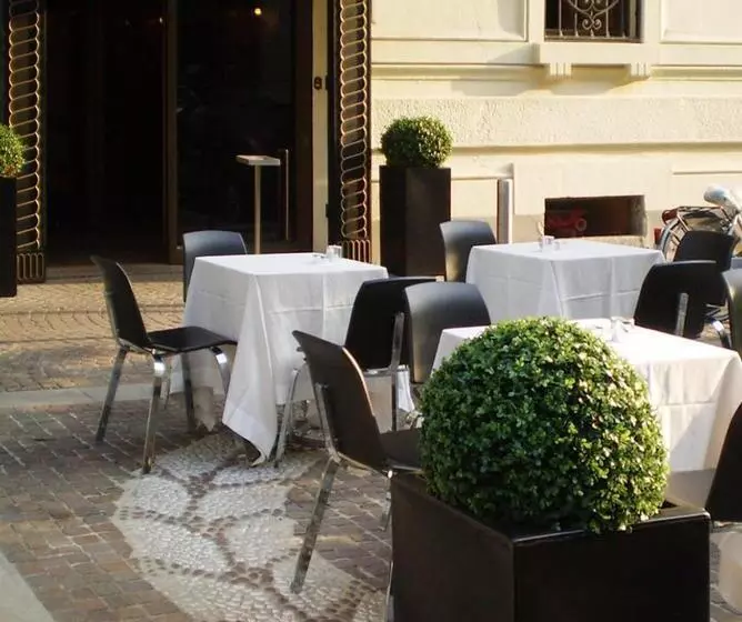 Fotos del hotel Lhp Hotel Napoleon:  4