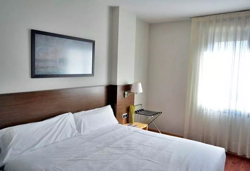 Fotos del hotel Palacio Congresos:  7