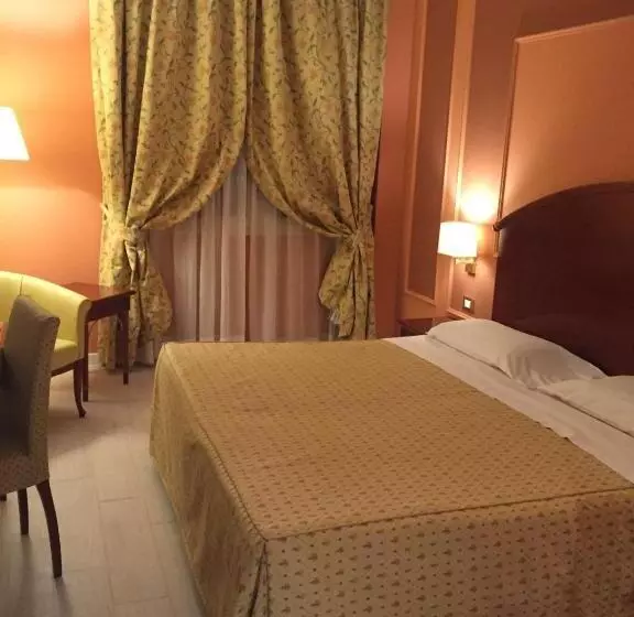 Fotos del hotel Savoia Hotel Regency:  16