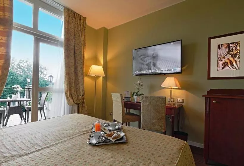 Fotos del hotel Savoia Hotel Regency:  24