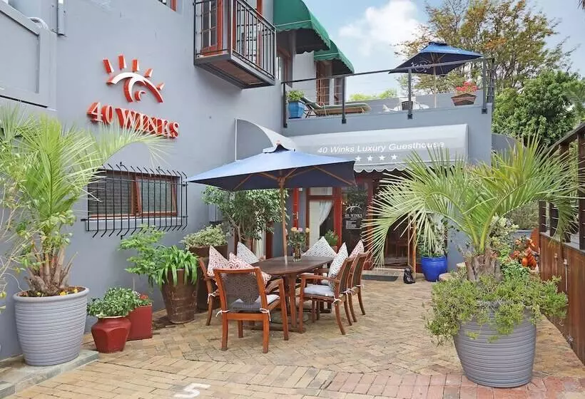 Fotos del hotel 40 Winks Guest House Green Point:  3