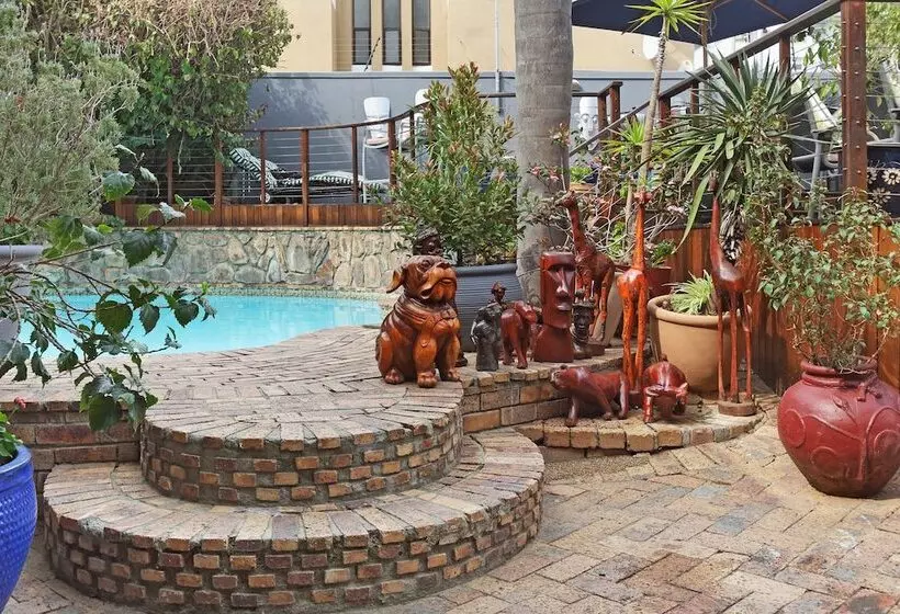 Fotos del hotel 40 Winks Guest House Green Point:  8