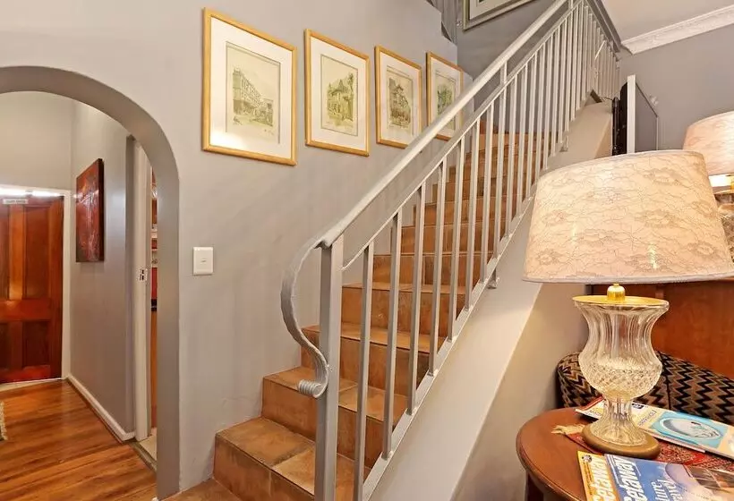 Fotos del hotel 40 Winks Guest House Green Point:  6