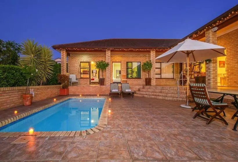 Fotos del hotel Amber Guest Lodge:  2