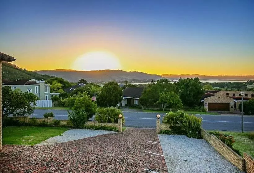 Fotos del hotel Amber Guest Lodge:  9