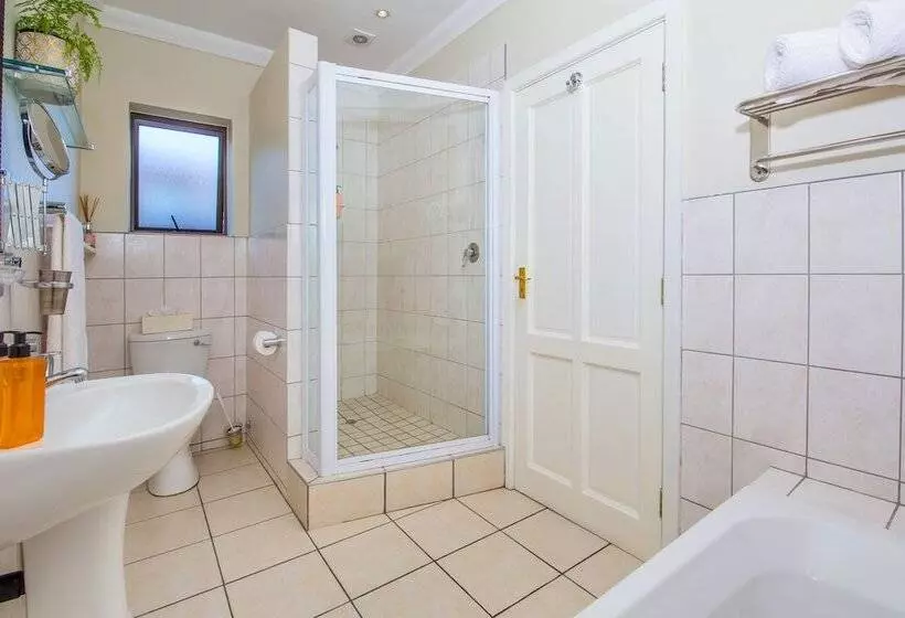 Fotos del hotel Amber Guest Lodge:  8