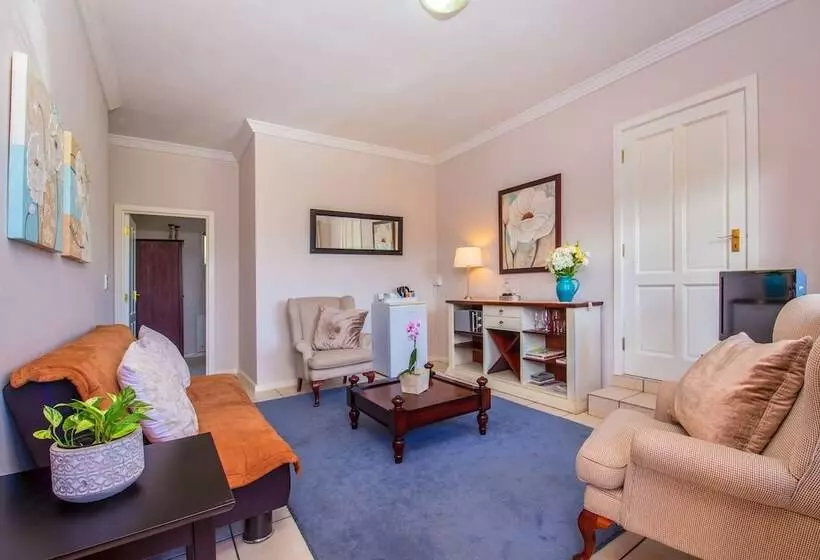 Fotos del hotel Amber Guest Lodge:  7